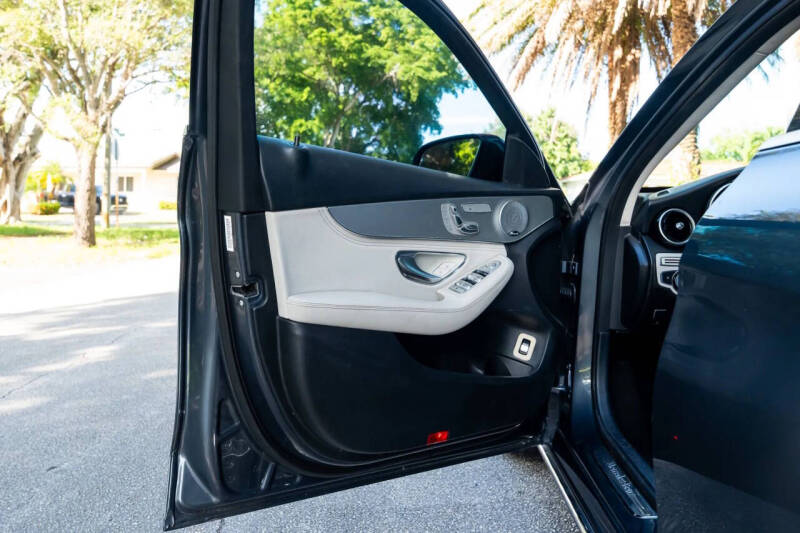 2015 Mercedes-Benz C-Class C 300