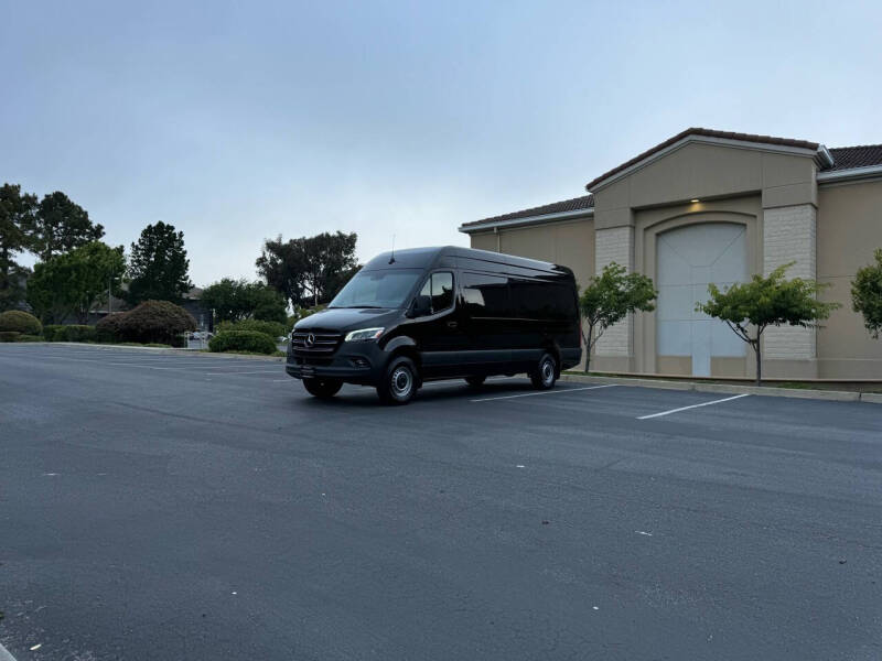 2023 Mercedes-Benz Sprinter 2500