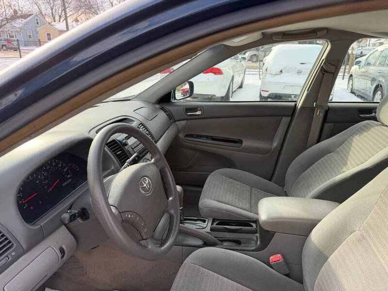 2005 Toyota Camry LE