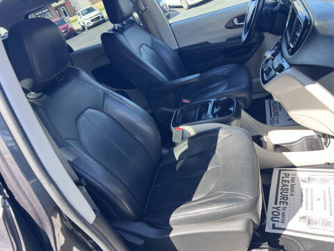 2019 Chrysler Pacifica Touring L