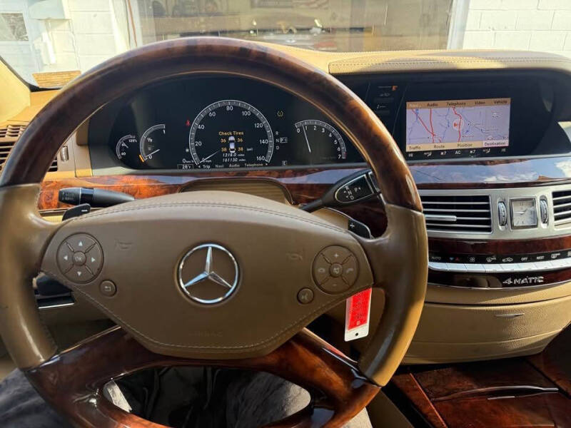 2011 Mercedes-Benz S-Class S 550 4MATIC