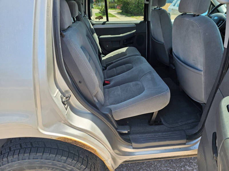 2004 Ford Explorer XLT