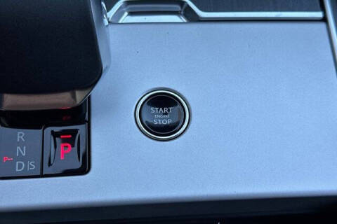 2025 Land Rover Range Rover P530 SE