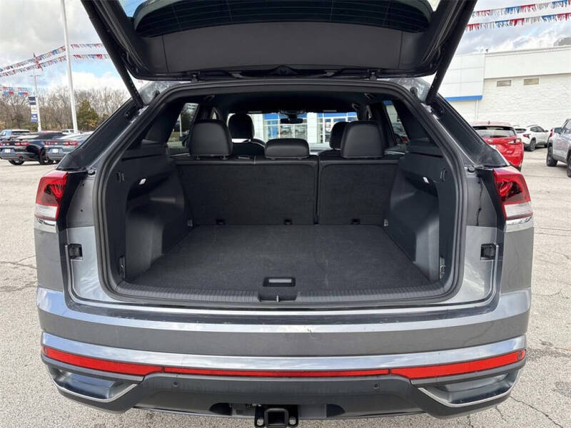 2025 Volkswagen Atlas Cross Sport SE 4Motion