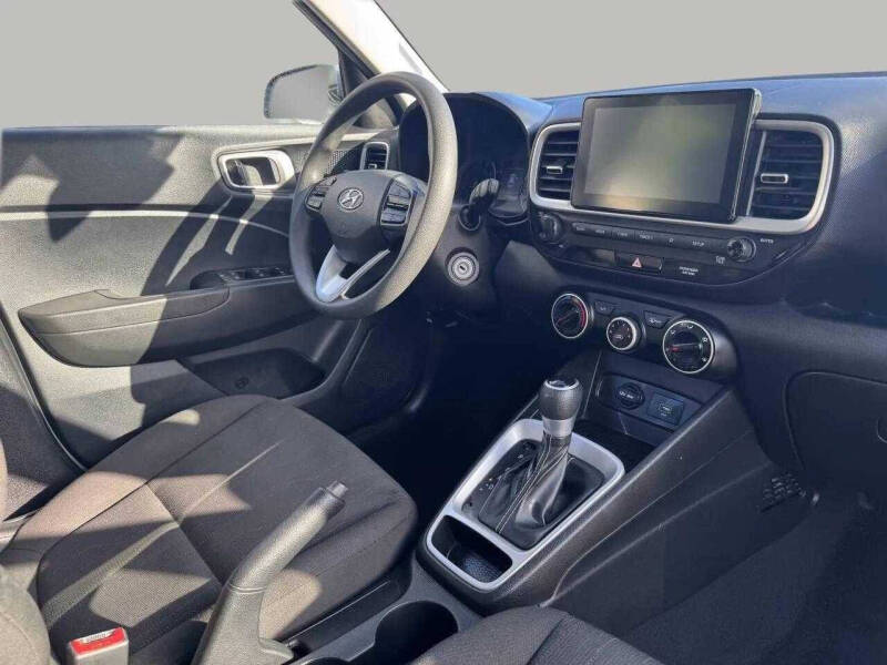 2021 Hyundai Venue SE