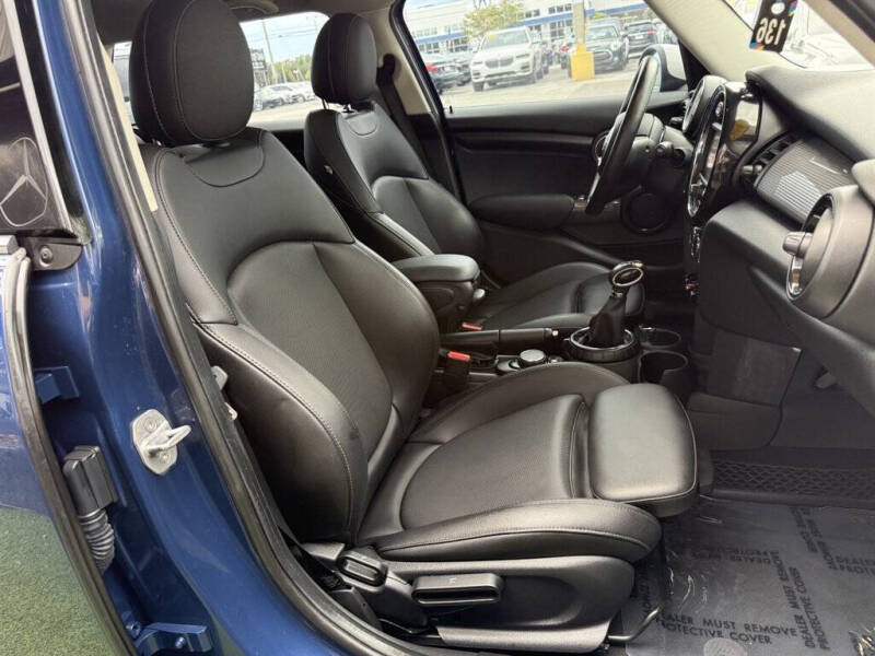 2016 MINI Hardtop 4 Door Cooper