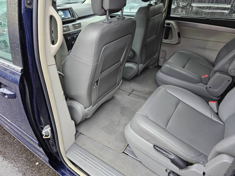 2012 Volkswagen Routan