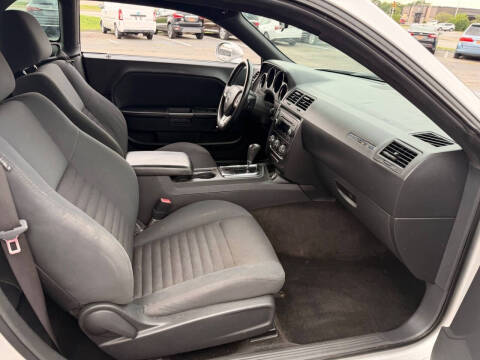 2012 Dodge Challenger SXT