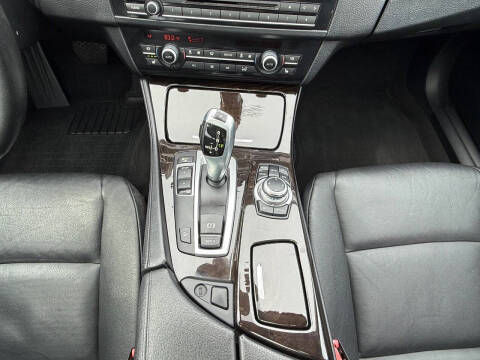 2013 BMW 5 Series 528i xDrive