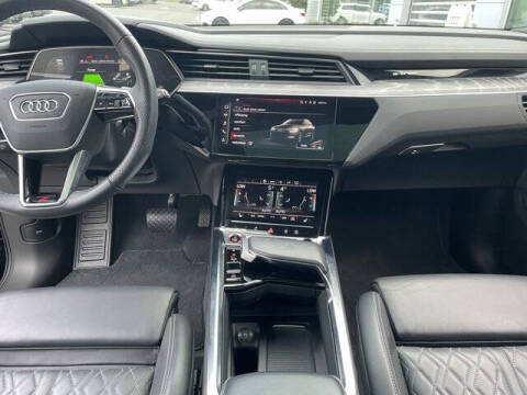 2022 Audi e-tron S quattro Premium Plus