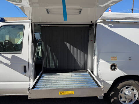 2014 Ford E-Series E-350 SD