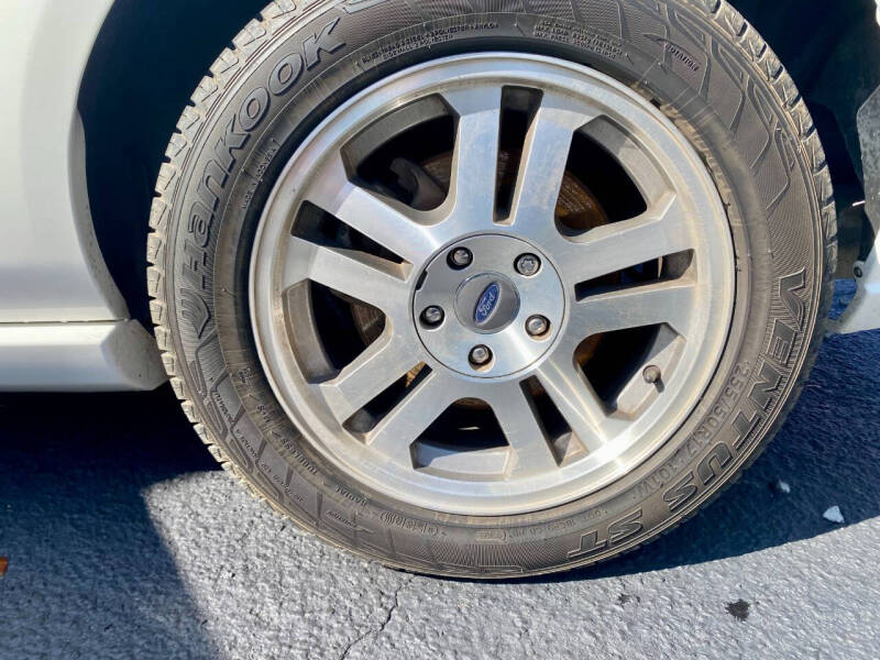 2005 Ford Mustang GT Premium