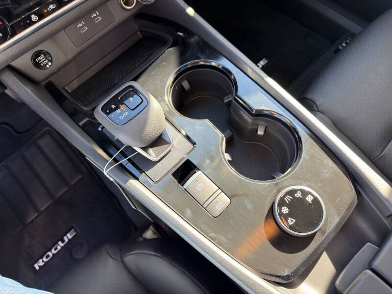 2026 Nissan Rogue Dark Armor