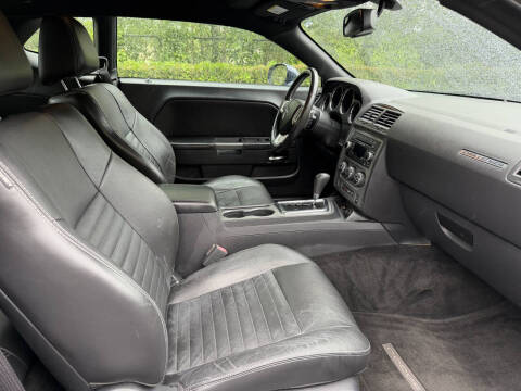 2013 Dodge Challenger R/T Plus