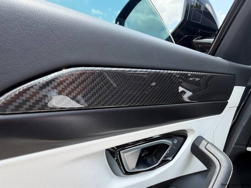2023 Lamborghini Urus S