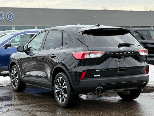 2022 Ford Escape SE