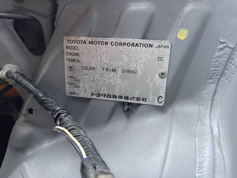 2000 Toyota Platz Echo