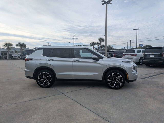 2024 Mitsubishi Outlander SE