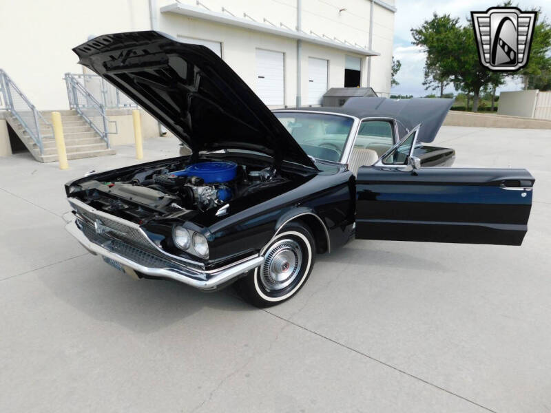 1966 Ford Thunderbird