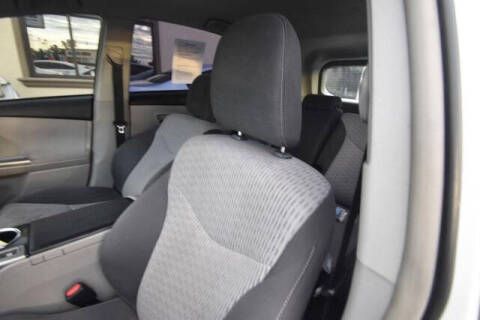 2016 Toyota Prius v Two