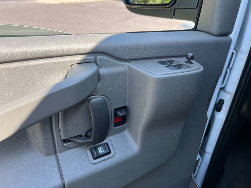 2021 Chevrolet Express 2500