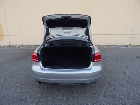 2014 Volkswagen Passat 1.8T Wolfsburg Edition PZEV