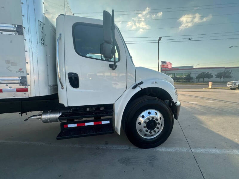 2020 Freightliner M2 106
