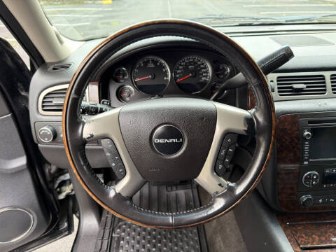 2009 GMC Yukon XL Denali