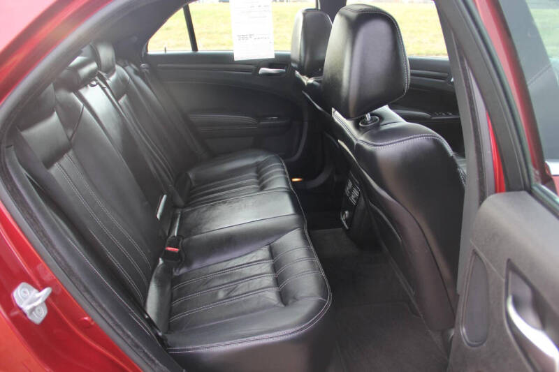 2012 Chrysler 300 S V6