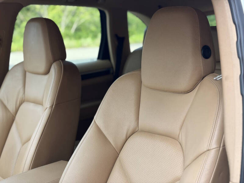 2012 Porsche Cayenne