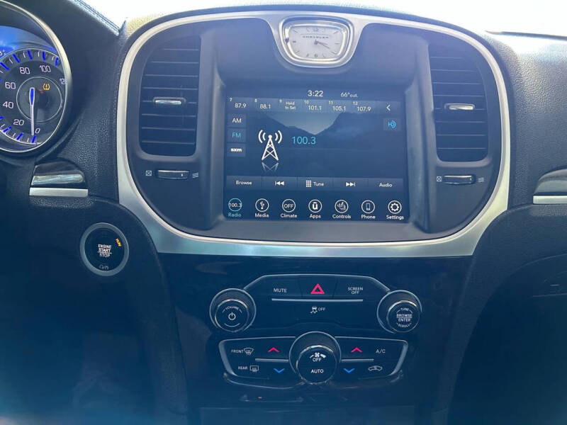 2019 Chrysler 300 Limited