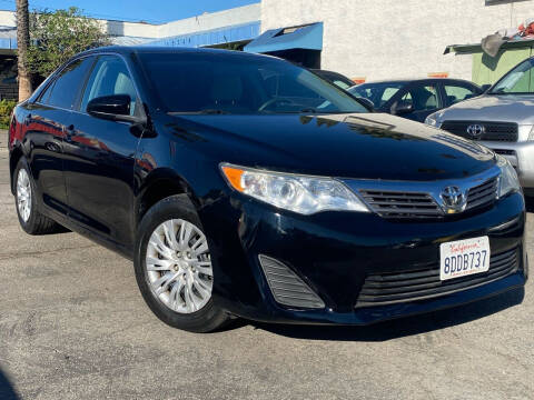 2014 Toyota Camry for sale at Galaxy of Cars in North Hills CA