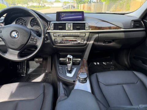2015 BMW 3 Series 320i