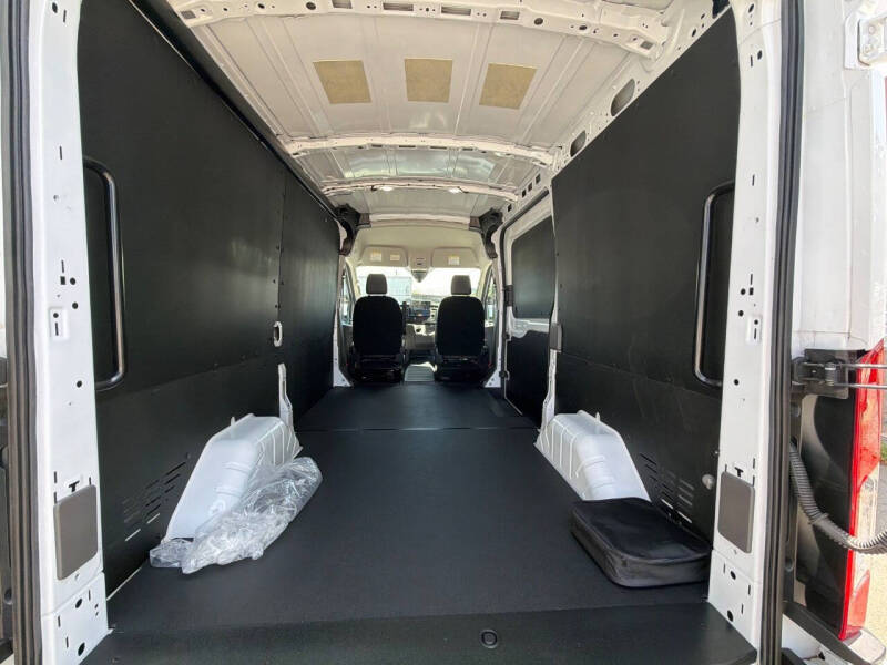 2023 Ford E-Transit 350