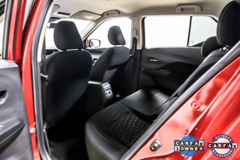 2022 Nissan Kicks SV