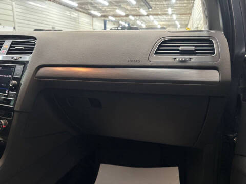 2019 Volkswagen Golf S