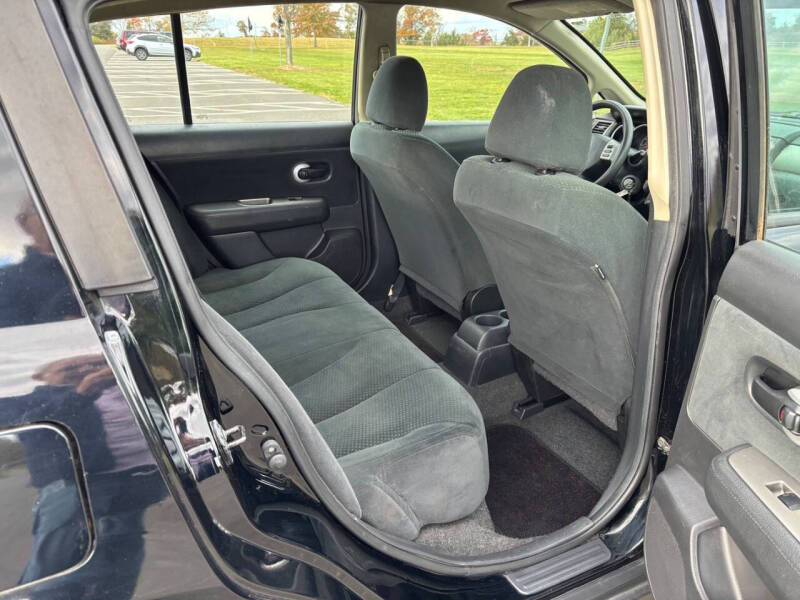2011 Nissan Versa 1.8 S