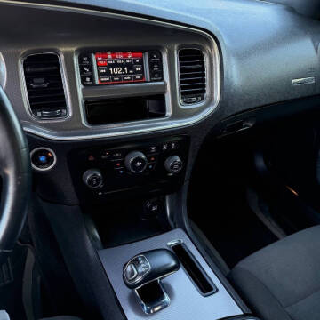 2013 Dodge Charger SE
