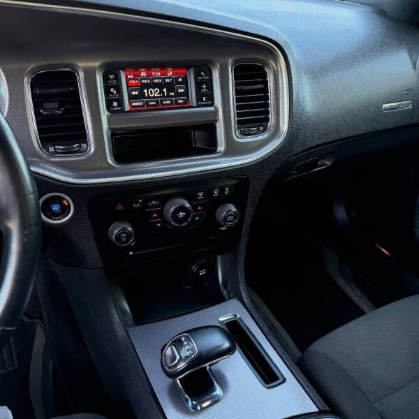 2013 Dodge Charger SE