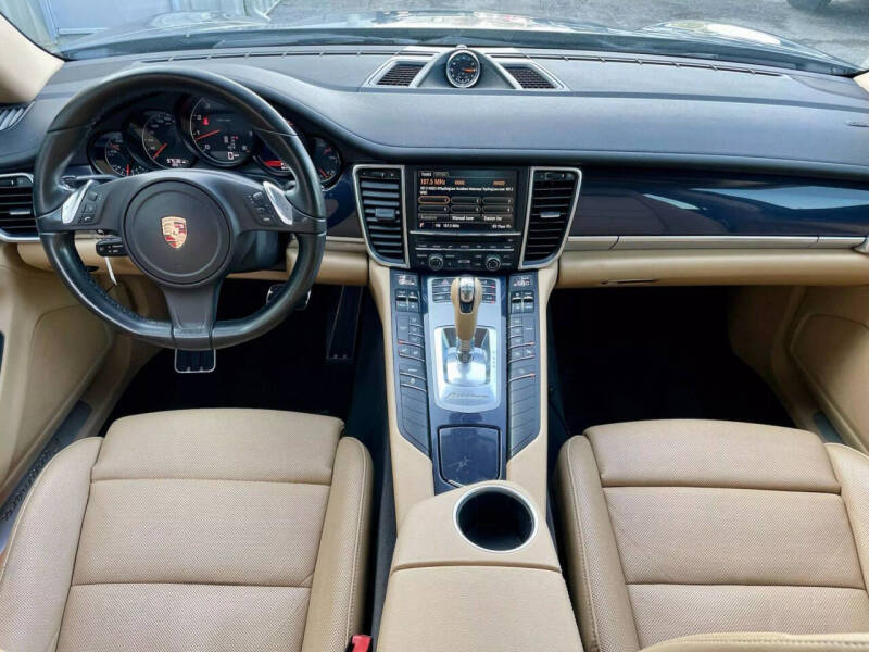2015 Porsche Panamera