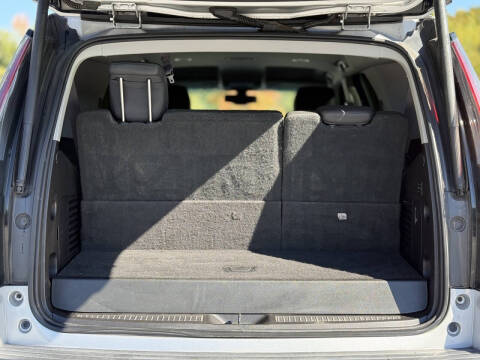 2016 Cadillac Escalade Standard