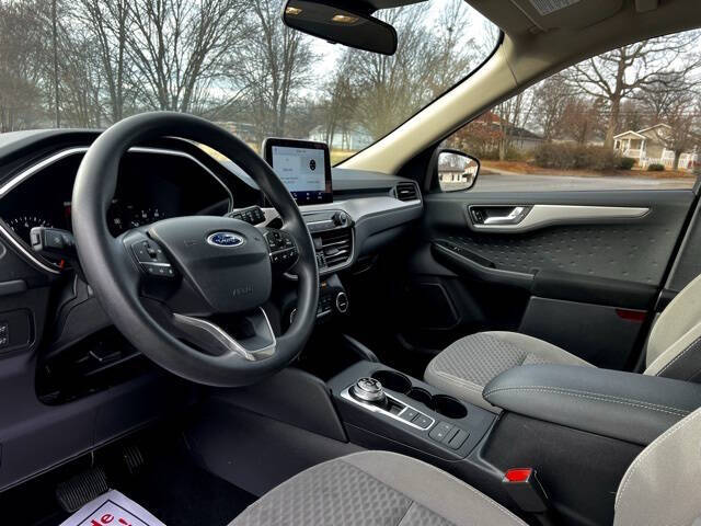 2020 Ford Escape SE
