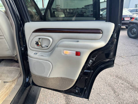 2000 Cadillac Escalade
