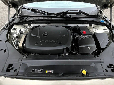 2018 Volvo S90 T5 Momentum