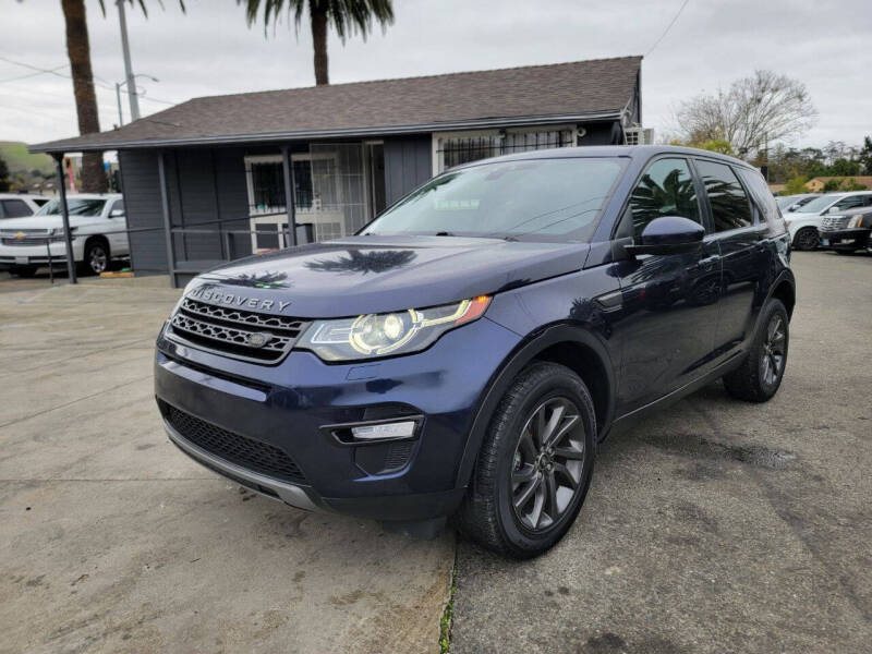 2017 Land Rover Discovery Sport SE photo 3