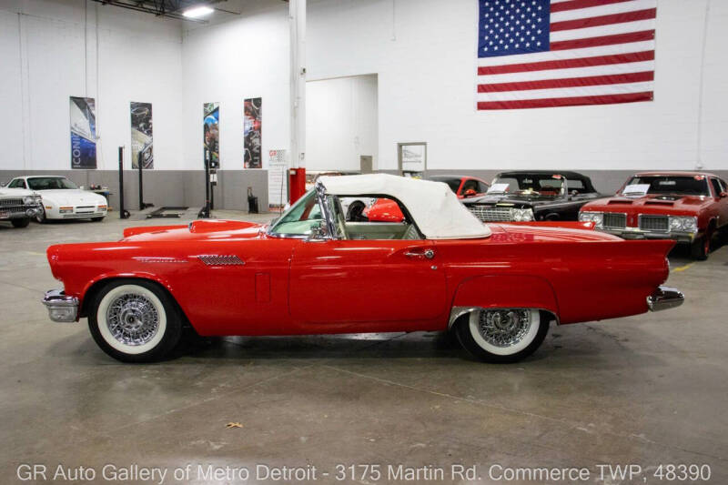 1957 Ford Thunderbird