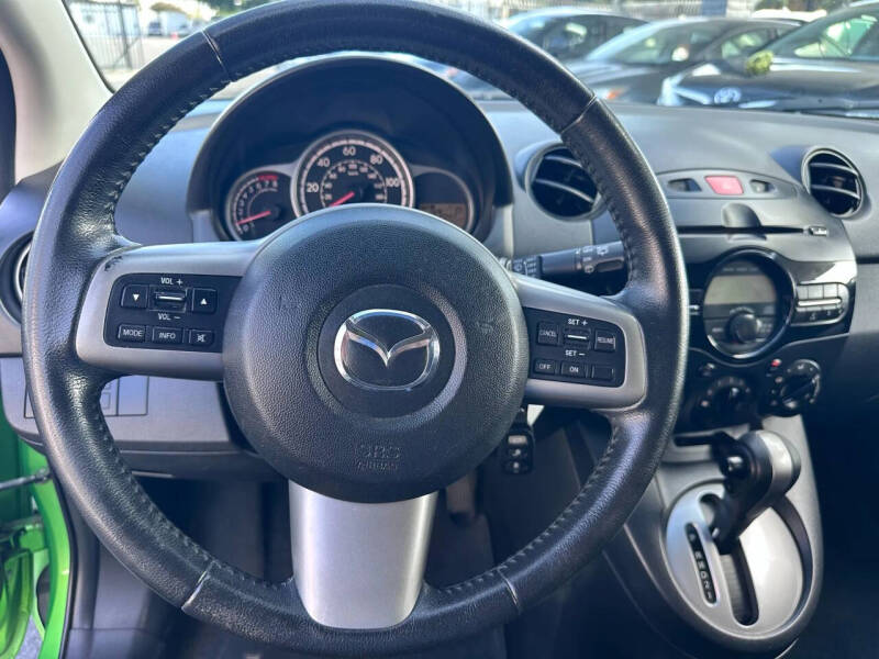 2013 Mazda MAZDA2 Touring