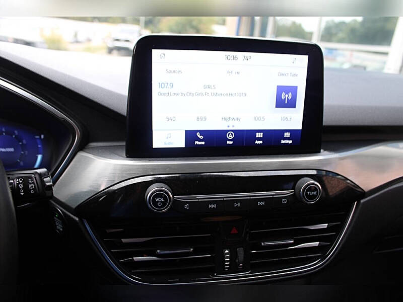 2022 Ford Escape Titanium