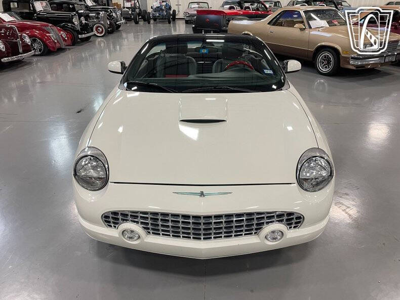 2003 Ford Thunderbird