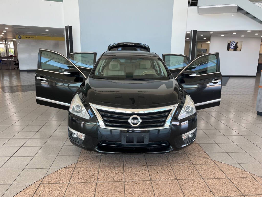 2015 Nissan Altima for sale at Auto Haus Imports in Grand Prairie, TX